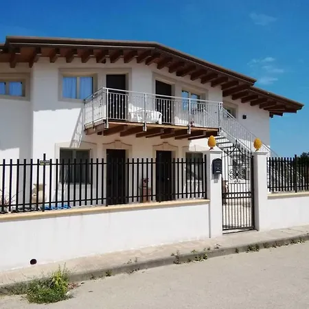 Casa Mare 2 Holiday home *